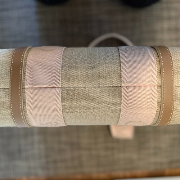 Chloe Woody Linen Canvas Tote! - Picture 4 of 10